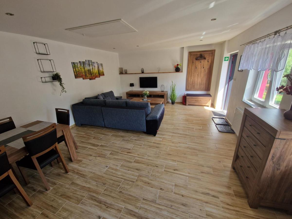 Restaurace U Mateje B&B Nove Mesto pod Smrkem Luaran gambar